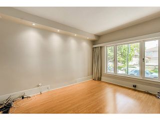Photo 4: 4583 WINDSOR Street in Vancouver: Fraser VE House for sale in "FRASER" (Vancouver East)  : MLS®# V1124141