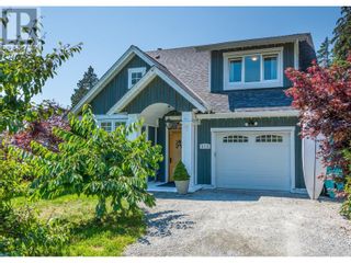 Photo 1: 679 COPPER DRIVE in Squamish: House for sale : MLS®# R2872744
