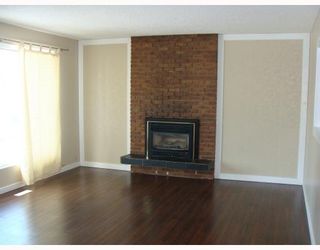 Photo 2:  in CALGARY: Huntington Hills Residential Detached Single Family for sale (Calgary)  : MLS®# C3372499