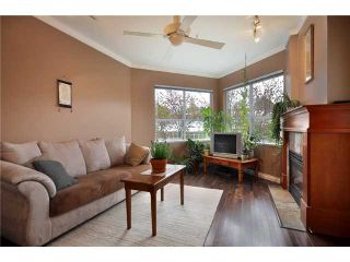 Photo 2: 310 131 W 3RD Street in North Vancouver: Lower Lonsdale Condo for sale in "Seascape Landing" : MLS®# V887354