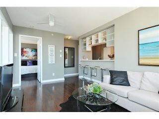 Photo 3: 2910 928 BEATTY Street in Vancouver: Yaletown Condo for sale in "The Max" (Vancouver West)  : MLS®# V1052333