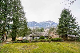 Photo 17: 38100 CLARKE Drive in Squamish: Hospital Hill House for sale : MLS®# R2340968