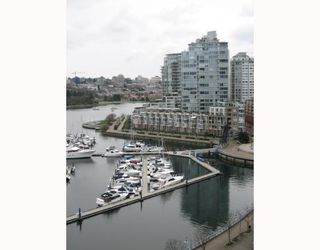 Photo 1: 1505 1067 MARINASIDE Crescent in Vancouver: False Creek North Condo for sale in "QUAYWEST 2" (Vancouver West)  : MLS®# V694260