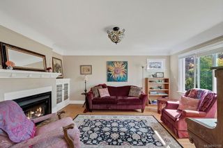 Photo 5: 332 Davida Ave in Saanich: SW Gorge House for sale (Saanich West)  : MLS®# 915139