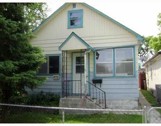 Photo 1:  in WINNIPEG: East Kildonan Residential for sale (North East Winnipeg)  : MLS®# 2913988