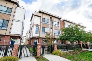 Photo 1: 6 19624 56 Avenue in Langley: Langley City Townhouse for sale in "Winston terraces" : MLS®# R2822638