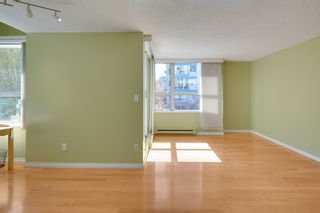 Photo 5: 401 1406 HARWOOD Street in Vancouver: West End VW Condo for sale in "JULIA COURT" (Vancouver West)  : MLS®# R2568055