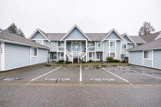 Photo 3: 603 9131 154 Street in Surrey: Fleetwood Tynehead Townhouse for sale in "LEXINGTON SQUARE" : MLS®# R2844624