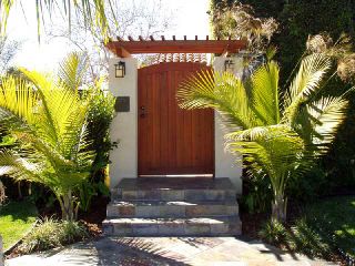 Photo 2: KENSINGTON House for sale : 3 bedrooms : 4502 Marlborough Drive in San Diego