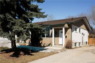 Photo 1: 235 Fairlane Avenue in Winnipeg: Crestview Residential for sale (5H)  : MLS®# 1807343