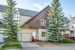 Main Photo: 184 Bridlewood View SW in Calgary: Bridlewood Row/Townhouse for sale : MLS®# A2001295
