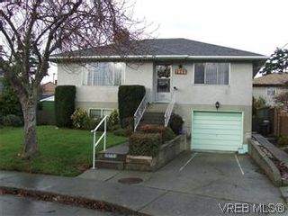 Photo 1: 1444 Stroud Rd in VICTORIA: Vi Oaklands House for sale (Victoria)  : MLS®# 556396