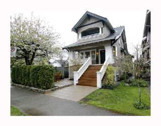 Photo 1: 2606 MACKENZIE Street in Vancouver: Kitsilano Triplex for sale (Vancouver West)  : MLS®# V706191