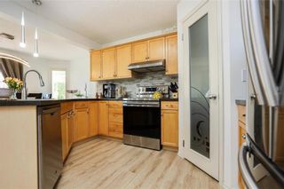 Photo 15: 22 Pentonville Crescent in Winnipeg: River Park South Residential for sale (2F)  : MLS®# 202221341