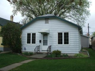 Photo 2: 439 Lariviere Street in WINNIPEG: St Boniface Residential for sale (South East Winnipeg)  : MLS®# 1208961