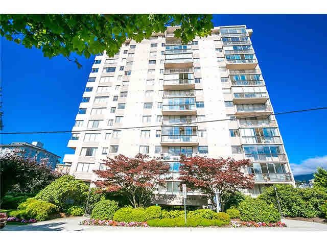 Main Photo: 202 555 13TH Street in West Vancouver: Ambleside Condo for sale : MLS®# R2127449