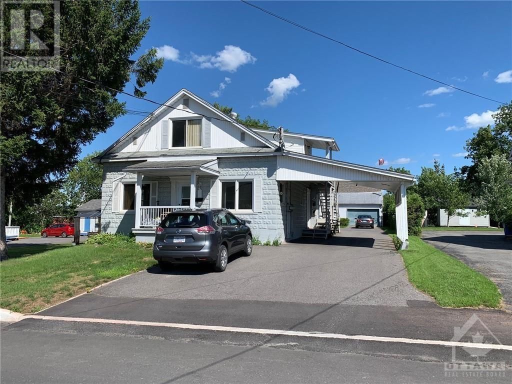 Main Photo: 243-245-247 CAMERON STREET in Hawkesbury: Multi-family for sale : MLS®# 1342549
