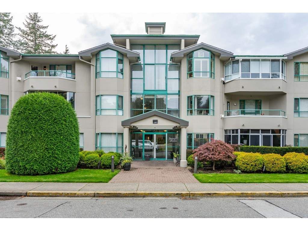 Main Photo: 205 1569 EVERALL Street: White Rock Condo for sale in "SEAWYND MANOR" (South Surrey White Rock)  : MLS®# R2413623
