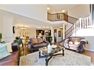 Photo 4: 166 CRESTMONT Drive SW in Calgary: Crestmont House for sale : MLS®# C4039400