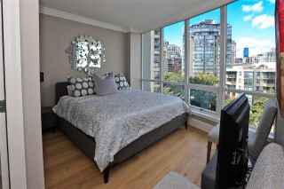 Photo 18: 705 1328 MARINASIDE Crescent in Vancouver: Yaletown Condo for sale in "THE CONCORD" (Vancouver West)  : MLS®# R2463827