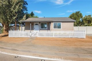 Photo 2: House for sale : 2 bedrooms : 16524 Washington Street in Riverside