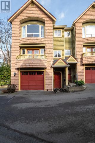 Photo 2: 1 896 Admirals Rd in Esquimalt: House for sale : MLS®# 952241