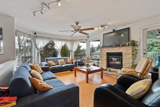 Photo 4: 332 ST. PATRICK'S Avenue in North Vancouver: Lower Lonsdale 1/2 Duplex for sale : MLS®# R2868188
