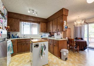 Photo 3: 220 Berwick Way NW in Calgary: Beddington Heights Detached for sale : MLS®# A2053783
