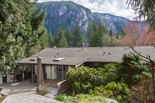 Photo 4: 40036 PLATEAU Drive in Squamish: Plateau House for sale in "Plateau" : MLS®# R2676689