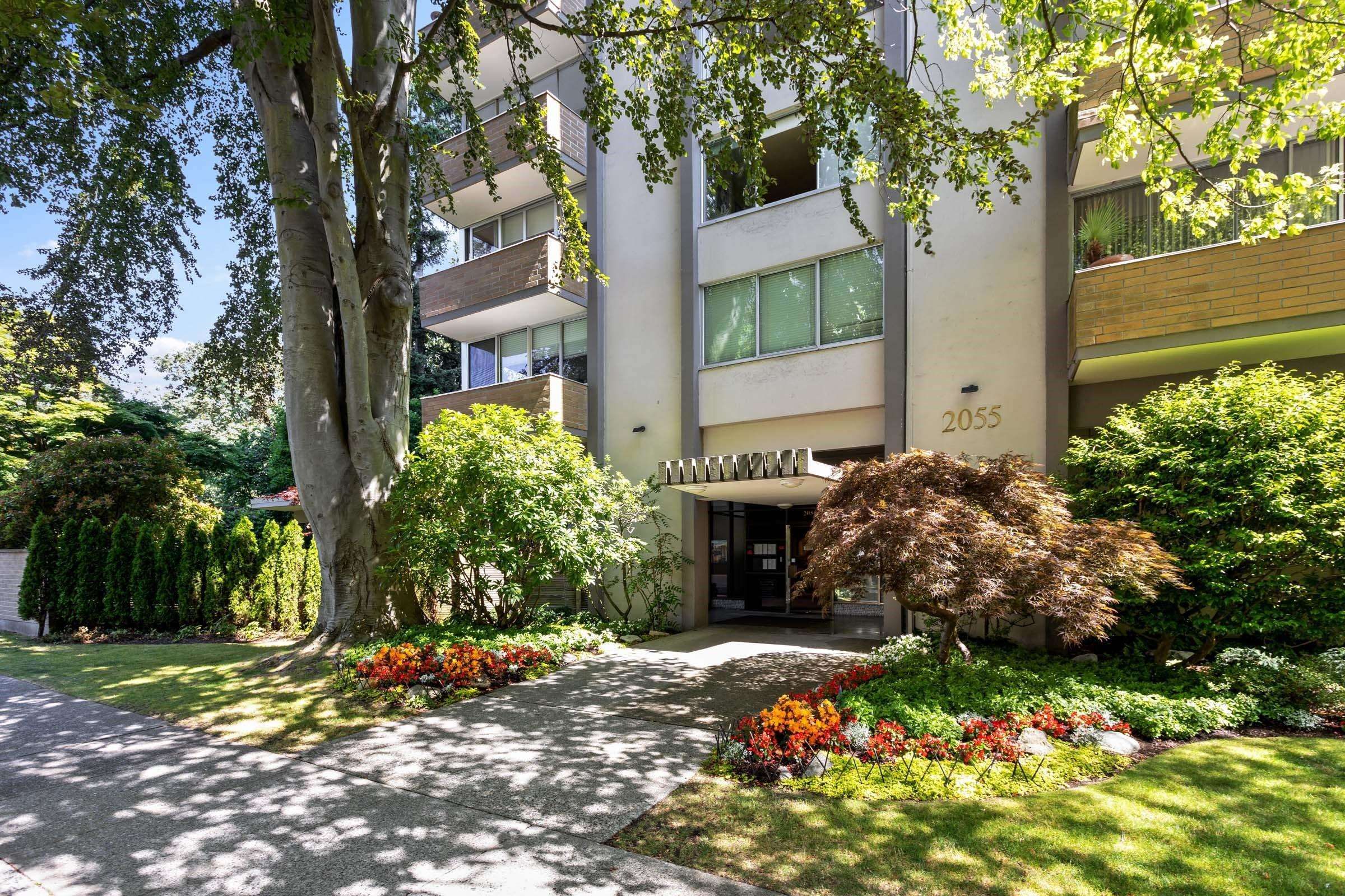 Main Photo: 801 2055 PENDRELL Street in Vancouver: West End VW Condo for sale in "Pamorama Place" (Vancouver West)  : MLS®# R2800534