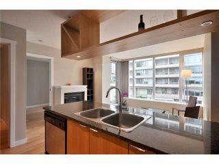 Photo 4: 401 1010 RICHARDS Street in Vancouver: Downtown VW Condo for sale in "THE GALLERY" (Vancouver West)  : MLS®# V832364