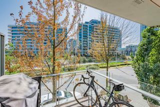 Photo 3: 206 1633 ONTARIO Street in Vancouver: False Creek Condo for sale in "Kayak Village" (Vancouver West)  : MLS®# R2394312