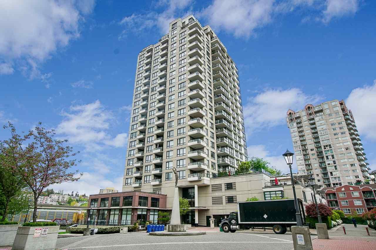 Main Photo: 808 1 RENAISSANCE Square in New Westminster: Quay Condo for sale in "THE 'Q'" : MLS®# R2521364