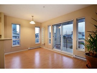Photo 5: 4 160 PEMBINA Street in New Westminster: Queensborough Townhouse for sale in "EAGLE CREST ESTATES" : MLS®# V984672