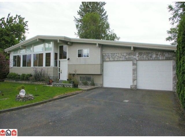 Main Photo: 8950 VINES Street in Chilliwack: Chilliwack W Young-Well House for sale : MLS®# H1103060