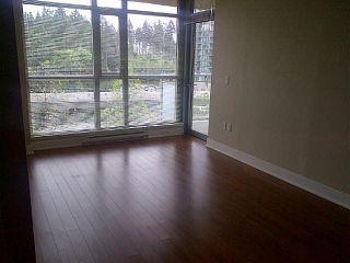 Photo 1: 706 3008 GLEN Drive in Coquitlam: North Coquitlam Condo for sale in "MTWO" : MLS®# V1121796