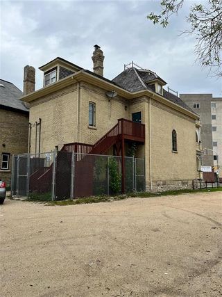 Photo 4: 454 Edmonton Street in Winnipeg: Industrial / Commercial / Investment for sale (9A)  : MLS®# 202219298