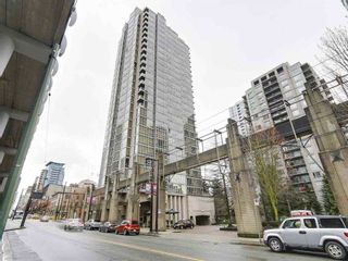 Photo 2: 2305 930 CAMBIE Street in Vancouver: Yaletown Condo for sale in "PACIFIC PLACE LANDMARK 2" (Vancouver West)  : MLS®# R2224236