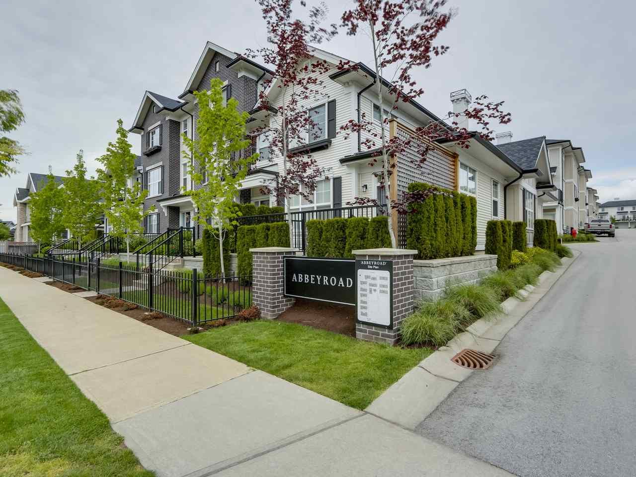 Main Photo: 9 2469 164 Street in Surrey: Grandview Surrey Townhouse for sale in "Abby Road" (South Surrey White Rock)  : MLS®# R2063728
