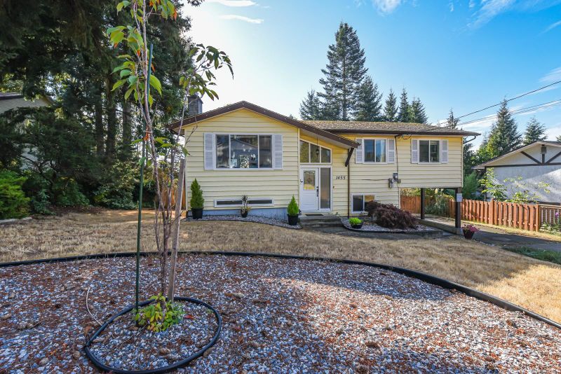 FEATURED LISTING: 1455 Hillside Ave Comox