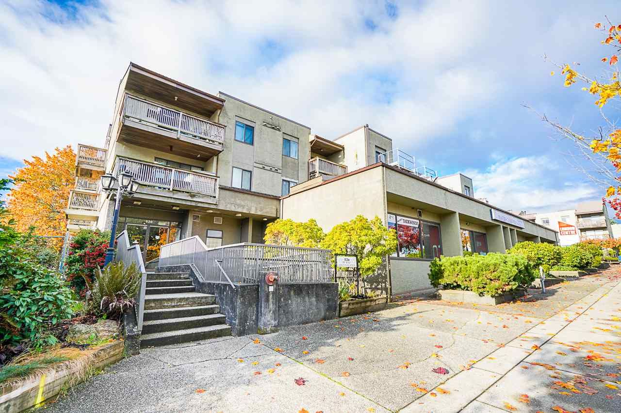 Main Photo: 103 836 TWELFTH Street in New Westminster: West End NW Condo for sale in "LONDON PLACE" : MLS®# R2513302