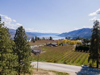 Photo 3: 4976 Princeton Avenue, in Peachland: House for sale : MLS®# 10270625