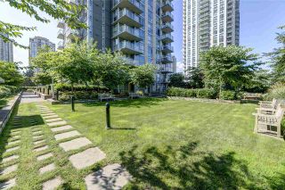 Photo 19: 2102 3008 GLEN Drive in Coquitlam: North Coquitlam Condo for sale in "M2 by Cressey" : MLS®# R2403758