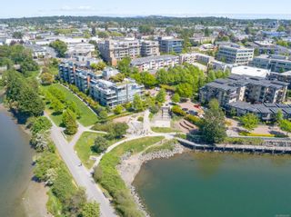 Photo 6: 114 365 Waterfront Cres in Victoria: Vi Rock Bay Condo for sale : MLS®# 922921