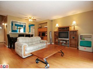 Photo 5: 214 13628 67TH Avenue in Surrey: East Newton Townhouse for sale in "HYLAND CREEK ESTATES" : MLS®# F1015063