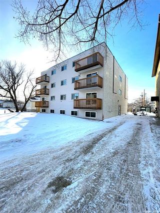 Photo 2: 127 U Avenue South in Saskatoon: Pleasant Hill Multi-Family for sale : MLS®# SK921261