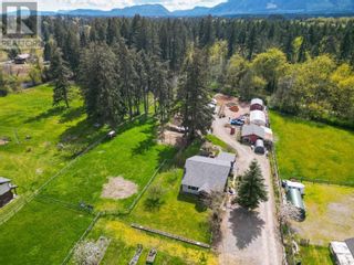 Photo 1: 3574 Cowichan Lake Rd in Duncan: House for sale : MLS®# 960771