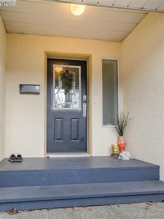 Photo 3: 411 Powell St in VICTORIA: Vi James Bay Half Duplex for sale (Victoria)  : MLS®# 803949