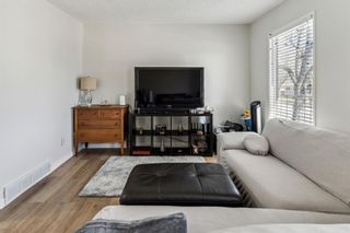 Photo 4: 7641 21a Street SE in Calgary: Ogden Semi Detached (Half Duplex) for sale : MLS®# A2122165