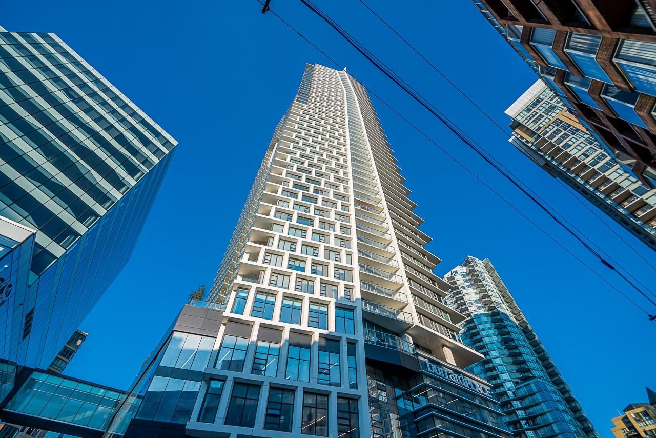 Main Photo: 3209 1289 HORNBY Street in Vancouver: Downtown VW Condo for sale in "ONE BURRARD PLACE" (Vancouver West)  : MLS®# R2838325